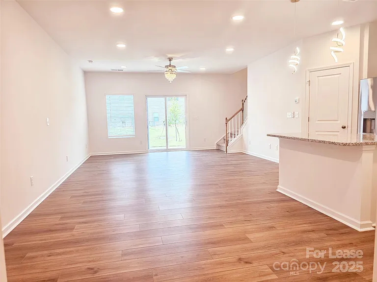 2744 Yeager Dr NW — Photo 7