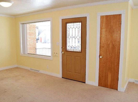 2nd image of 1025 Cranmer Ave