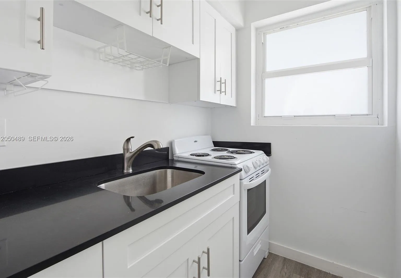 Rev Pl Sturgeon Heights A — Photo 4