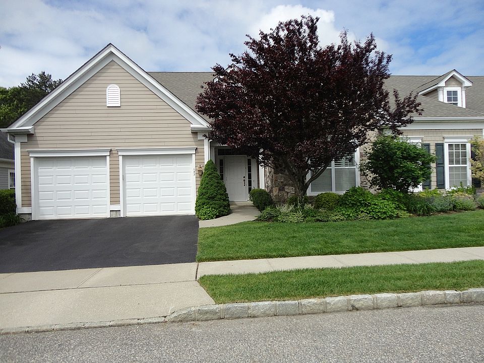 1st image of 135 Scott Dr W