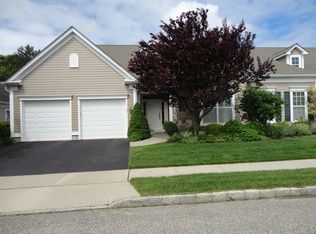 135 Scott Dr W, Westhampton, NY 11977