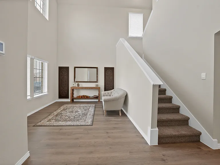 9720 Lariat Dr — Photo 14