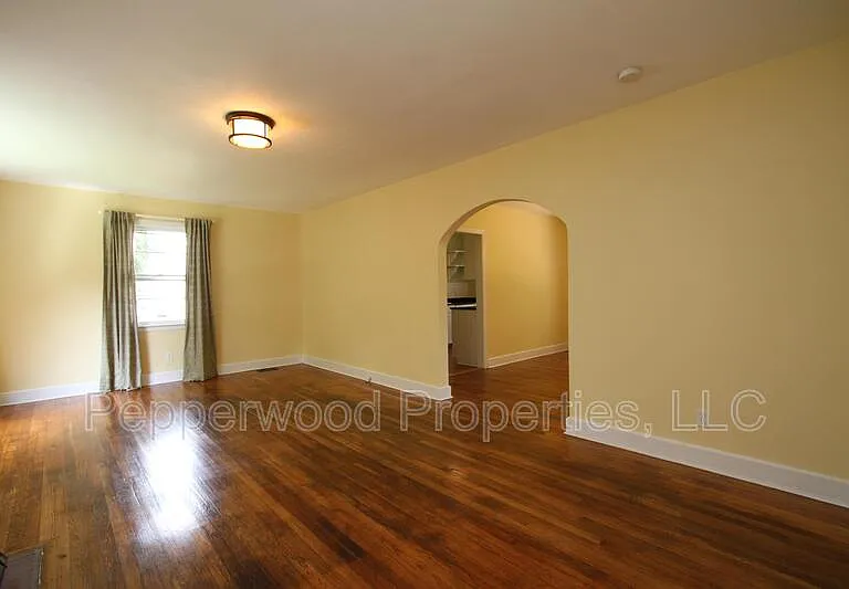 111 Timothy St — Photo 18