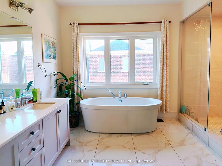 211 Hillsview Dr — Photo 10