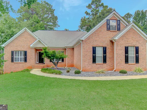 96 Princess Cir, Newnan, GA 30265