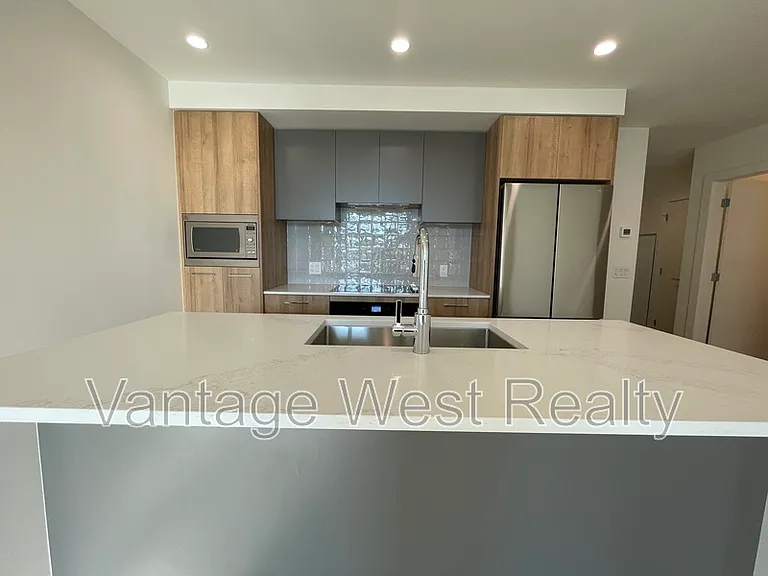 3699 Capozzi Rd #306 — Photo 3