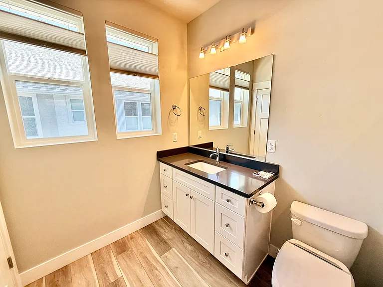 1013 S 2740 E — Photo 9