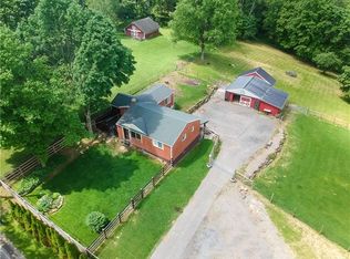 7915 Franklin Rd, Evans City, PA 16033