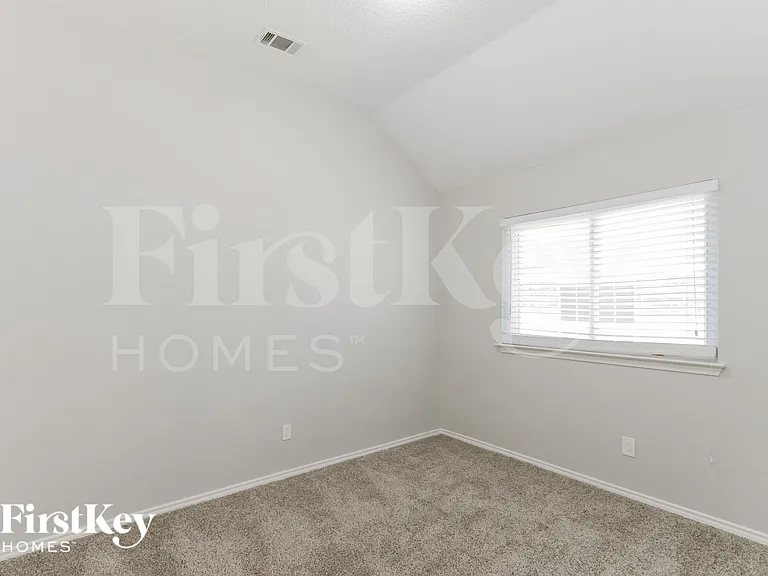 1027 Sea Shell Dr — Photo 11