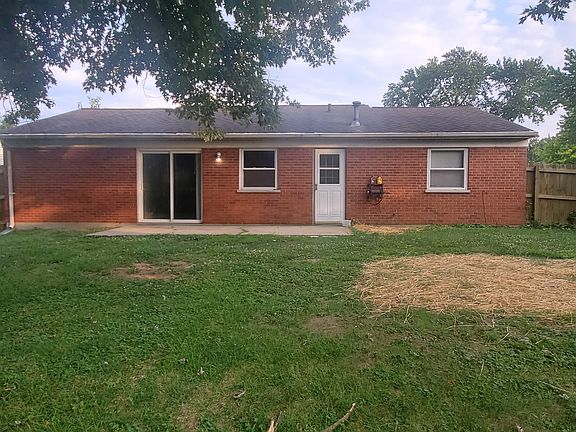 3rd image of 3718 Autumn Rd