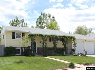 15 Magnolia St, Casper, WY 82604