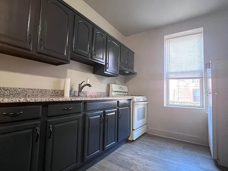1542 N 15th St #1 — Photo 7