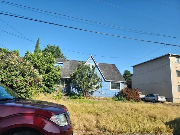 818 8th Ave, Longview, WA 98632