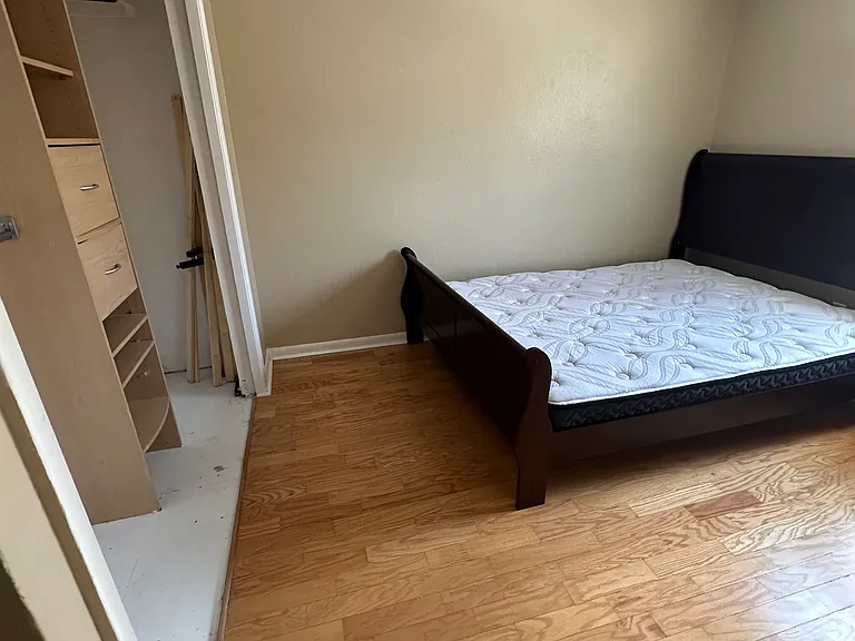 13976 Fletchers Mill Dr — Photo 3