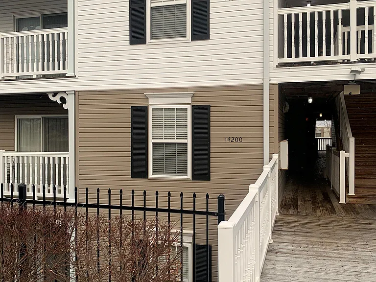 14302 Spring Creek Ln — Photo 13