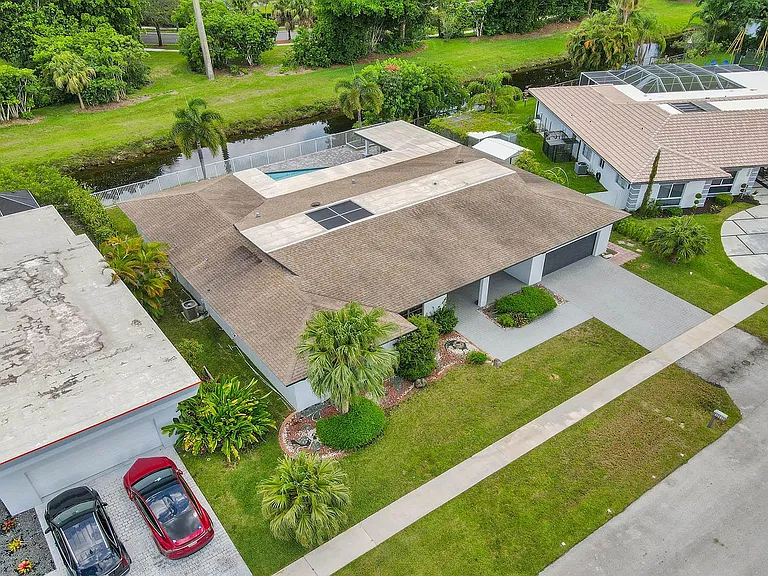 16610 Royal Poinciana Ct — Photo 17