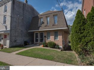 208 Maple St #3, Conshohocken, PA 19428