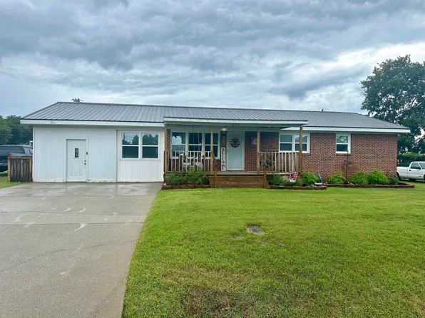 606 Candler Ave, Muscle Shoals, AL 35661