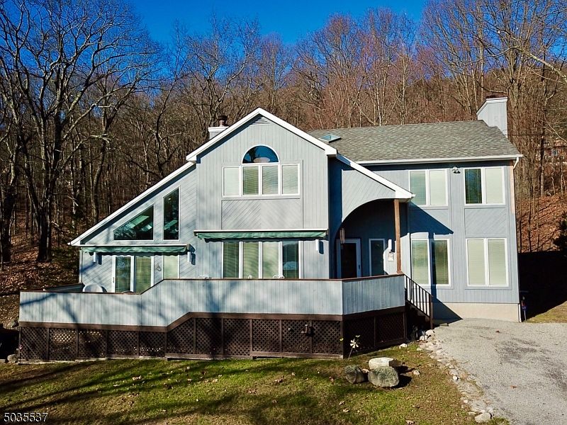 1st image of 21 Mountain Ave