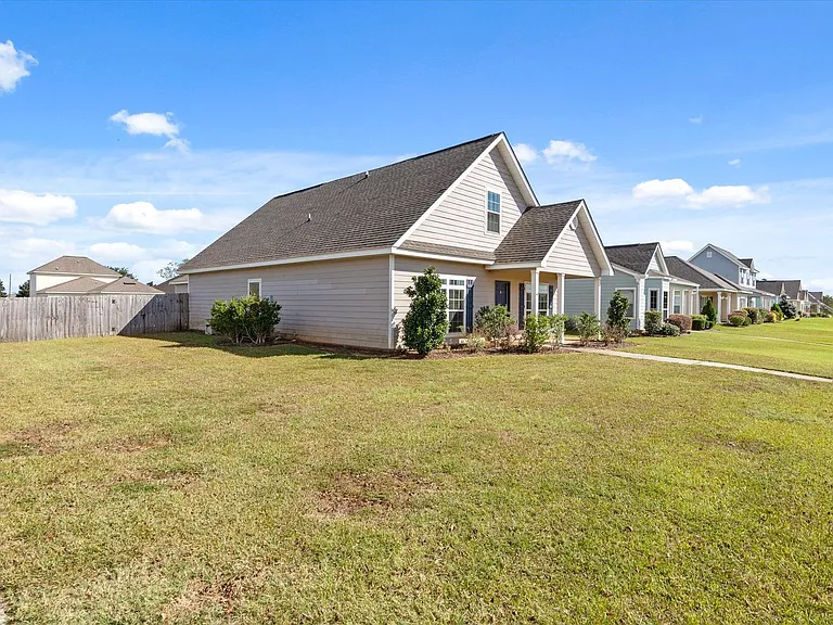 23946 Devonfield Ln — Photo 24