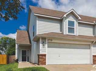 2719 Grand Cir, Lawrence, KS 66047