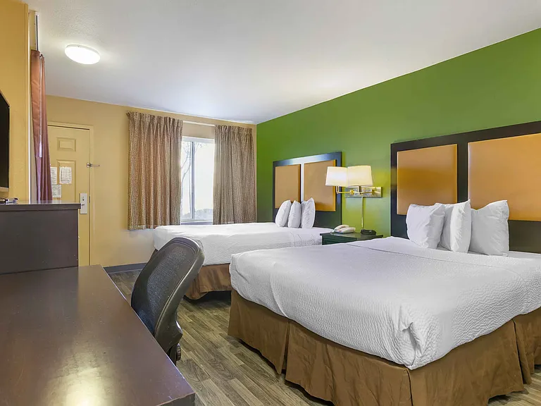 Studio Suite - 2 Queen Beds