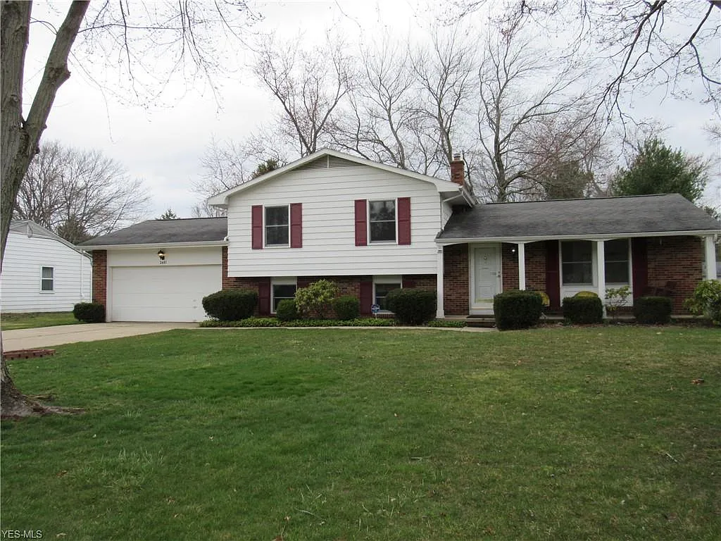 2481 Saint Francis St photo 1