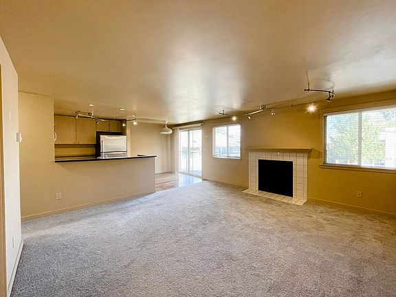 3rd image of 8244 126th Ave NE APT B301