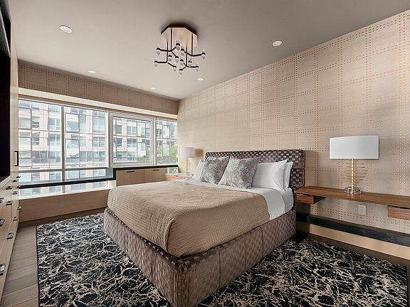 5th image of 440 Kent Ave APT 4B