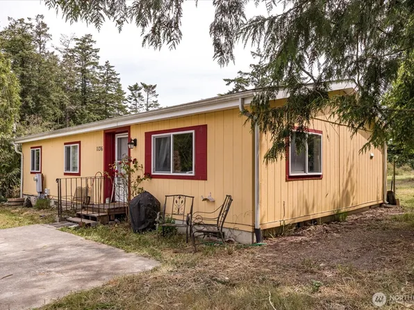 1136 Donald Avenue, Oak Harbor, WA 98277