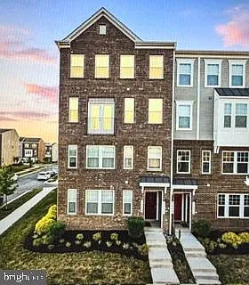 9600 Tealbriar Dr — Photo 1