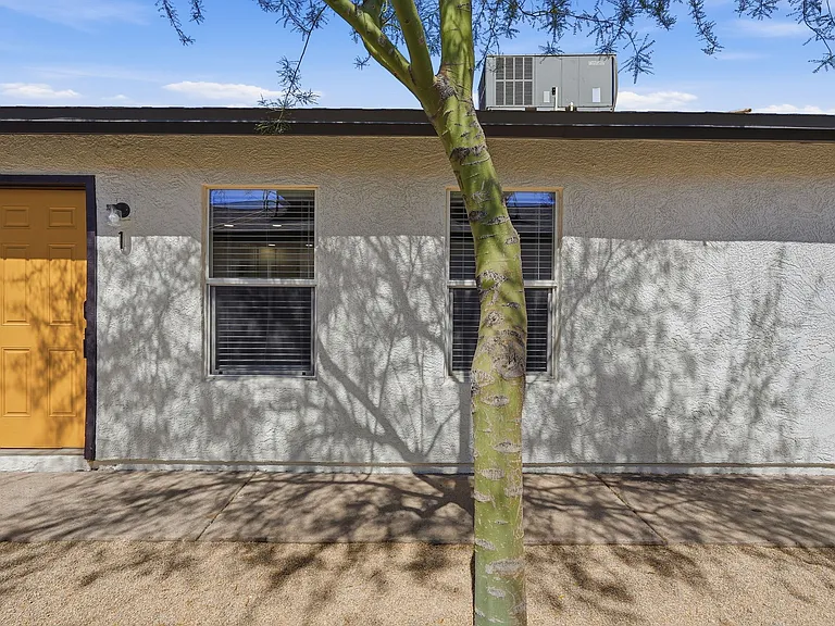 1417 E Roosevelt St #1 — Photo 26