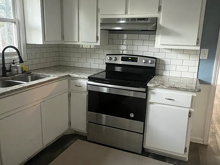 503 Holland Rd — Photo 9