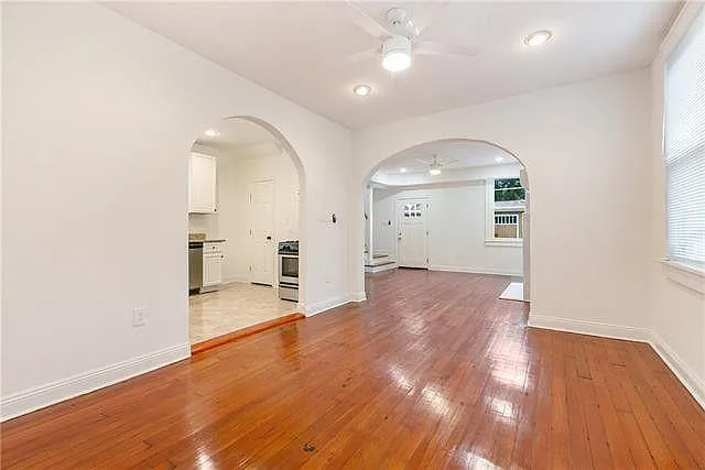 2644 Bruxelles St — Photo 5