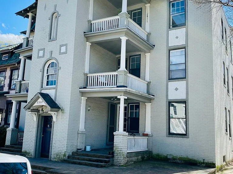 2327 Floyd Avenue — Photo 28