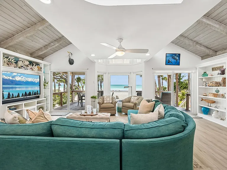 Living room/view
