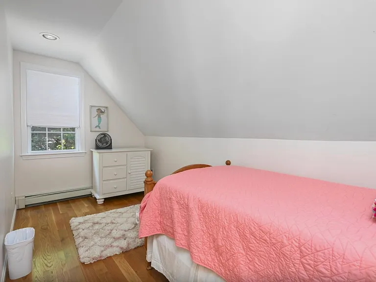15 Bay View Rd — Photo 3