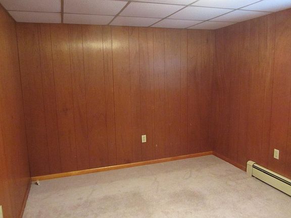 1st BR, also has closet