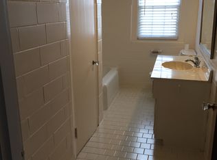 310 Iola Rd, Saint Matthews, KY 40207