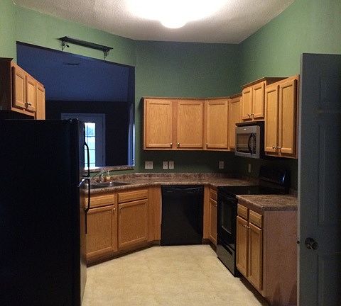 Kitchen (open to living)