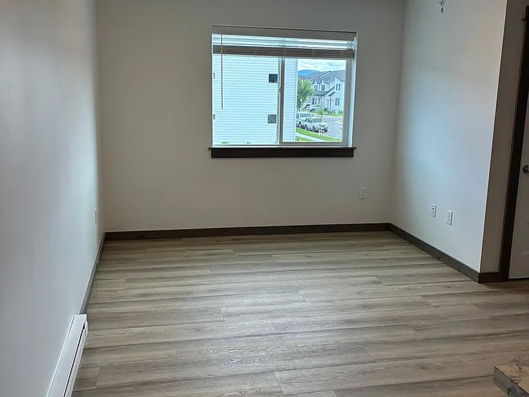 1144 Abigail Ln — Photo 4
