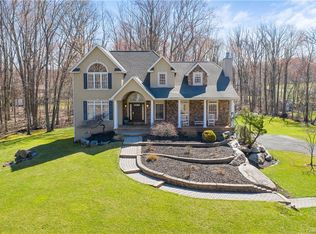 1 Kakiat Ct, Suffern, NY 10901