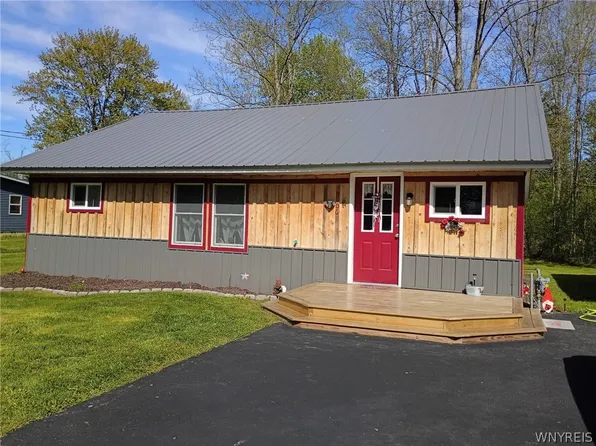 9106 Arthur Jenkins Rd, Canastota, NY 13032