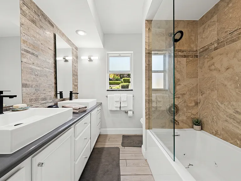 5841 Bayview Dr — Photo 39