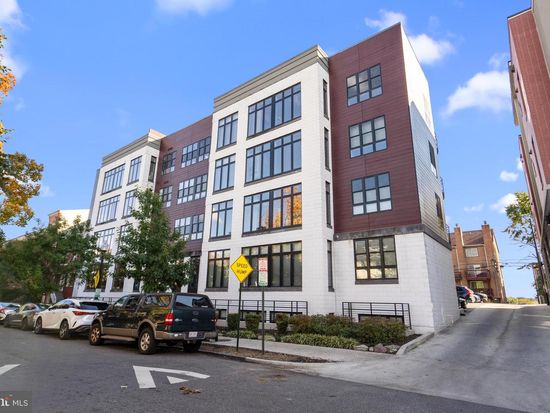 1345 K St SE Unit 401, Washington, DC 20003