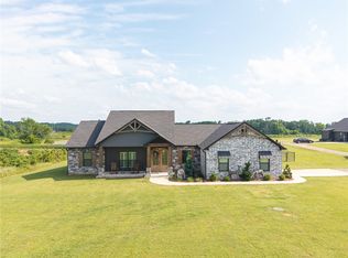 2215 Deepwood Dr, Alma, AR 72921
