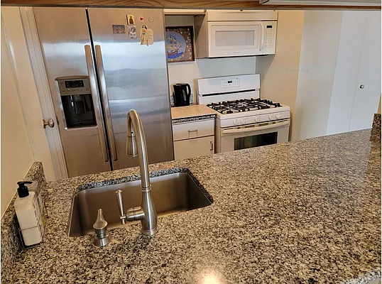 Rented by BATTERY PARK CITY RESIDENTIAL LLC | media 5