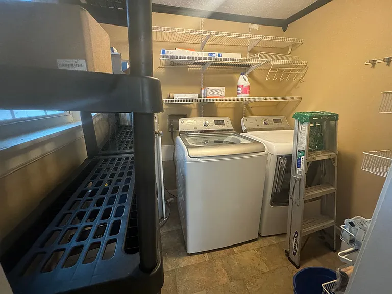 5112 Kraft St — Photo 9