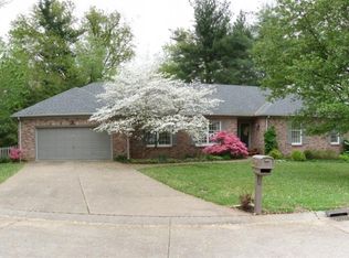 1026 Washington Circle Ct, Evansville, IN 47715