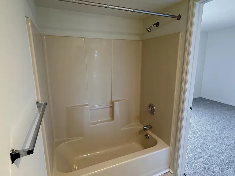 54 Westpointe Dr #54 — Photo 16